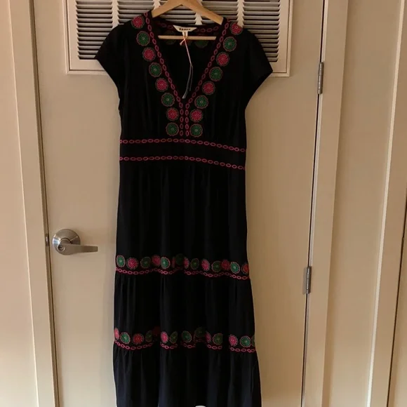 NWT Navy Boden Dress with Colorful Embroidery, Tencel Cotton - Picture 2 of 9